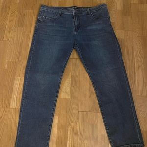 Liverpool medium wash straight stretch jeans